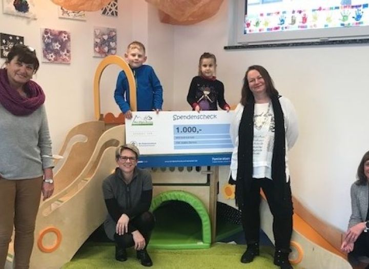 Eintausend Euro für die Miki Gruppe